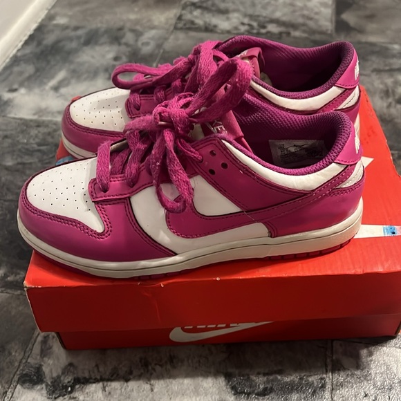 Dunks - Picture 3 of 3